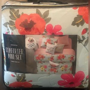 Samantha Mini Comforter and Decorative Pillow